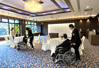 車いすのお客様対応