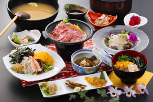 鶏飯（黒毛和牛の陶板焼き・魚料理・とんこつ・小鉢付）